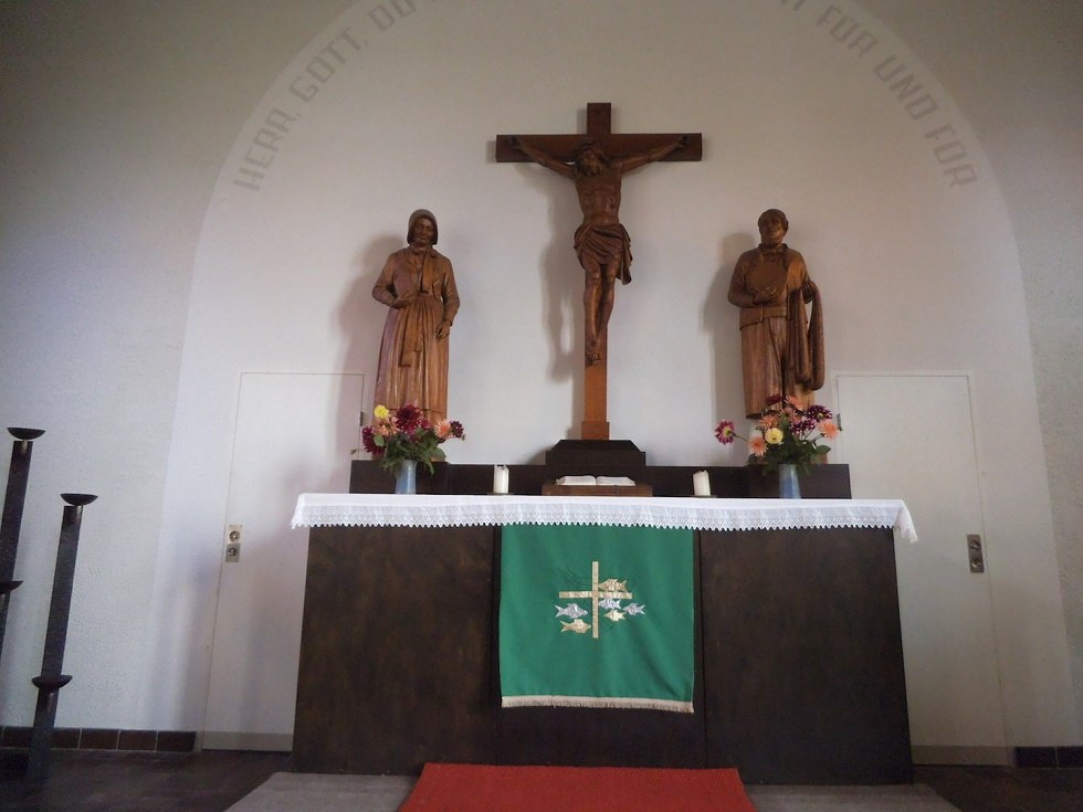 Altar in the village church of G&ouml;hren // &copy; Tourismuszentrale R&uuml;gen