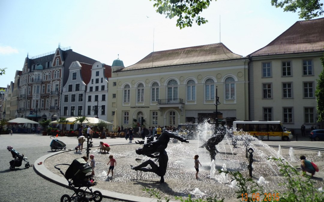 Here we go at the beautiful fountain of joie de vivre, © © SF