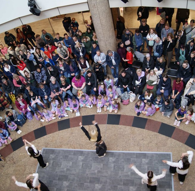 We are delighted that many dance groups will be taking part again this year and will be shaping the day of action with their energy., © J.Martens We are delighted that many dance groups will be taking part again this year and will be shaping the day of action with their energy., © J.Martens