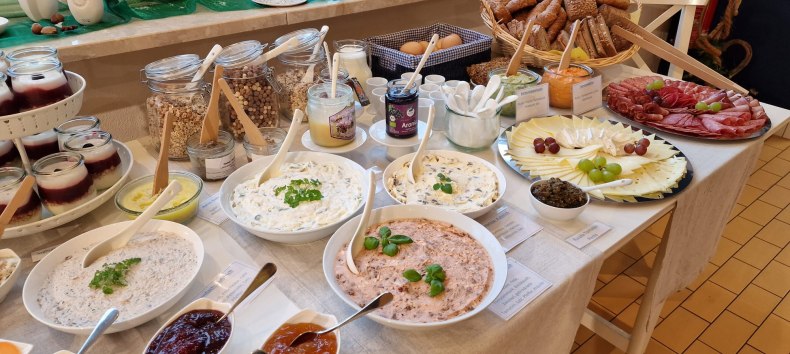 Breakfast buffet at the Ostseemühle // © Ostseemühle GmbH Breakfast buffet at the Ostseemühle // © Ostseemühle GmbH