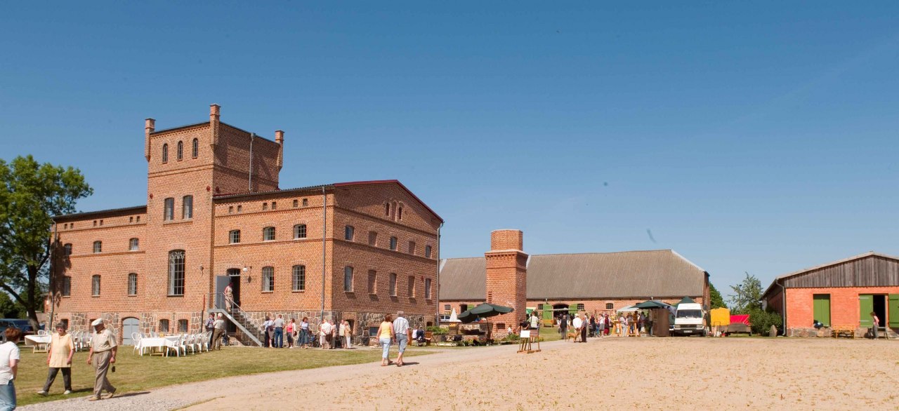 Landgoed met distilleerderij, © Veit Vielhaber Landgoed met distilleerderij, © Veit Vielhaber