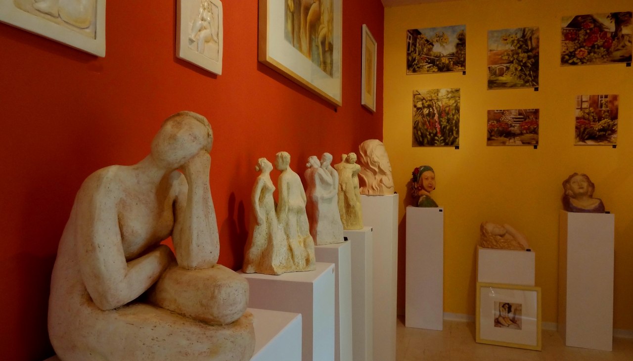 In the gallery you can see mainly paintings and sculptures, © Christine Radecke