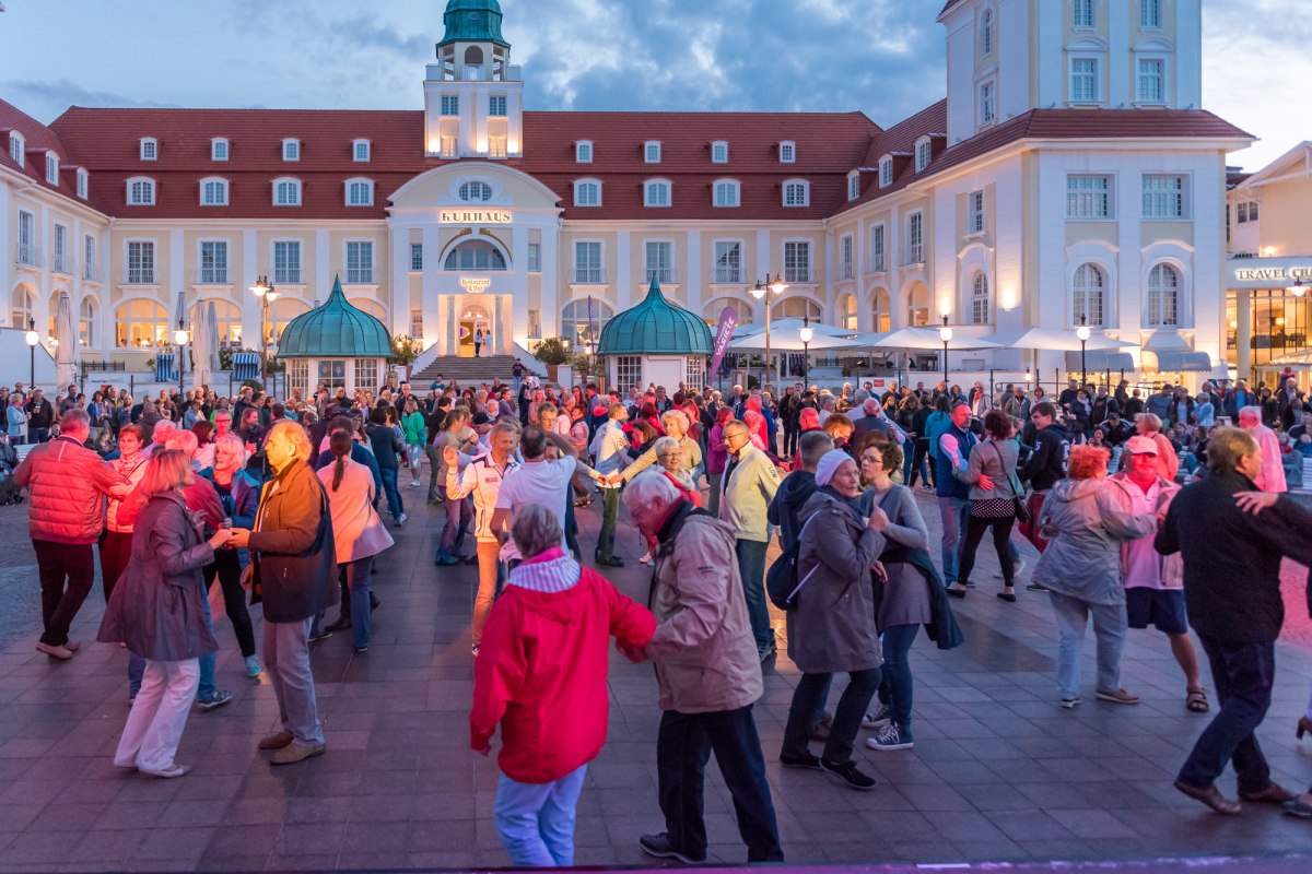 Dansend de maand mei in, &copy; Binzer Bucht Tourismus/Mirko Boy