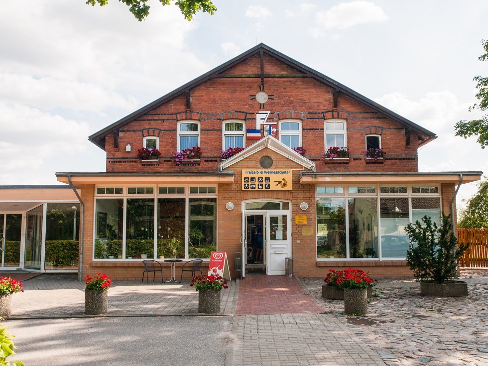 Our Ticino Leisure Center // &copy; Frank Burger