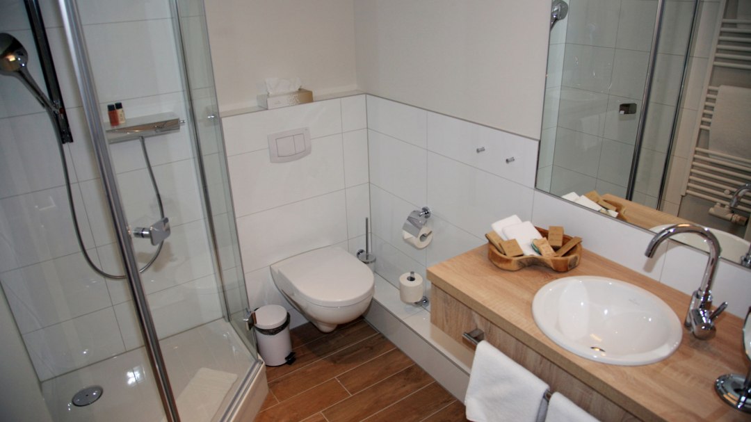 Bathroom in hotel "Alter Kornspeicher" Neustrelitz, © Alter Kornspeicher Bathroom in hotel "Alter Kornspeicher" Neustrelitz, © Alter Kornspeicher