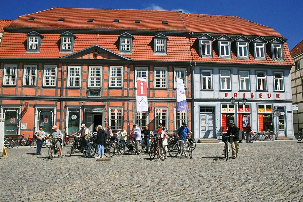 Het Haus des Gastes is een populair trefpunt en startpunt voor veel rondleidingen, © Heidi Goerlt
