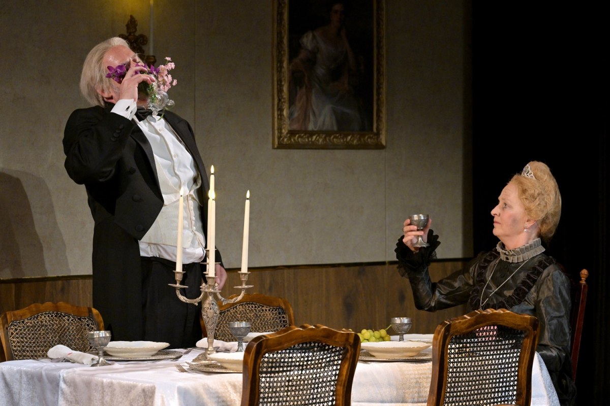 Scene photo - Flower Water Bourbon // &copy; Compagnie de Comedie - Fotograf Frank Neumann