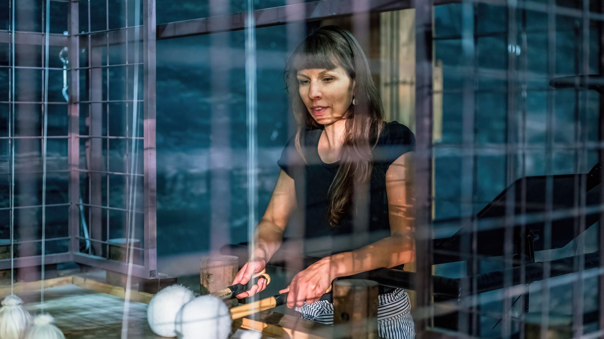 Not that hard to create if you have thin sheet metal and padded steel balls available., &copy; MV-T/Tiemann