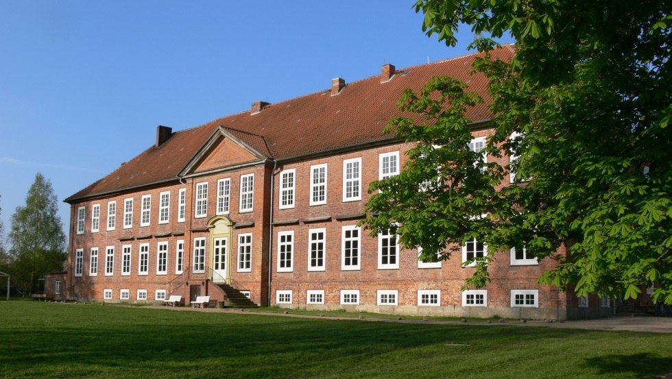 Zamek Dreilützow jest malowniczo położony w dużym angielskim parku krajobrazowym // © Schloss Dreilützow/Baerens Zamek Dreilützow jest malowniczo położony w dużym angielskim parku krajobrazowym // © Schloss Dreilützow/Baerens