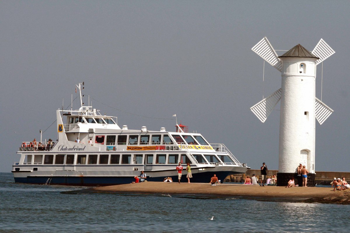 Passenger ship Chataubrinand on the harbor tour // © Hanza Kime sp.zo.o. Passenger ship Chataubrinand on the harbor tour // © Hanza Kime sp.zo.o.