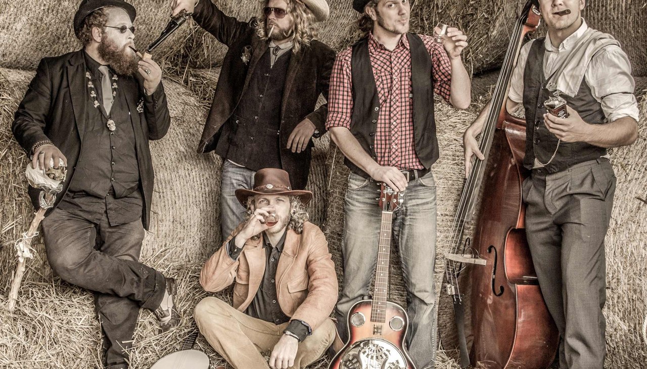 &copy; K&uuml;nstler