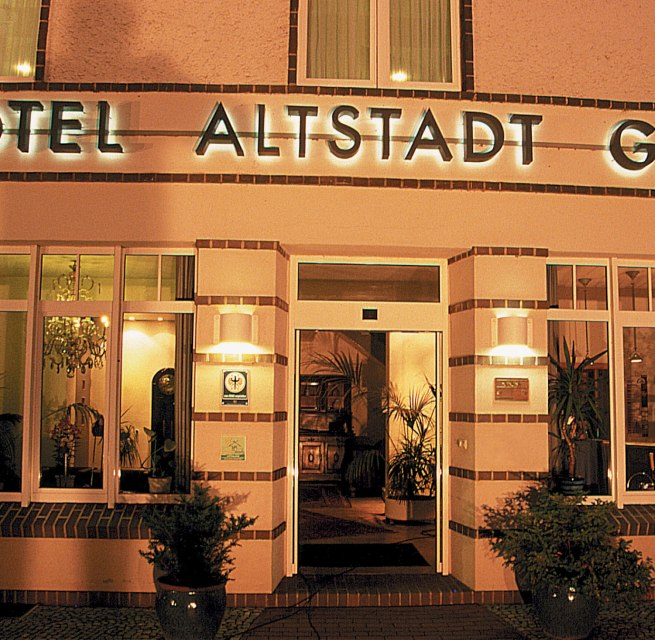Exterior view Ringhotel Altstadt // © Jan Hendrik Hertzsch Exterior view Ringhotel Altstadt // © Jan Hendrik Hertzsch