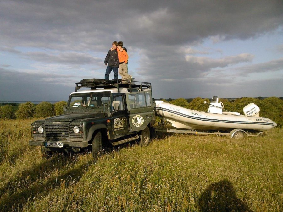 De kleine safarigasten op de Landrover, © Gunnar Fiedler De kleine safarigasten op de Landrover, © Gunnar Fiedler
