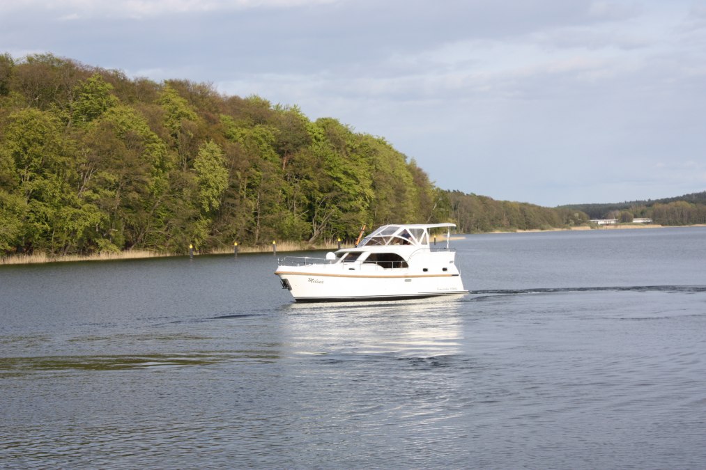 Na zewnątrz, © Bootscharter Malow