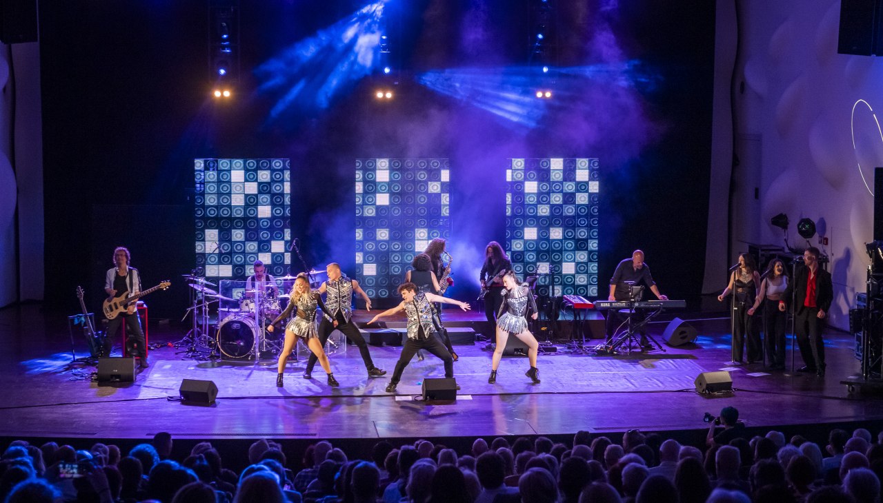 2030-20230508-WhitneyHouston-5845_Pressebilder_Copyright Ralph R&uuml;Hmeier, &copy; Reset Production