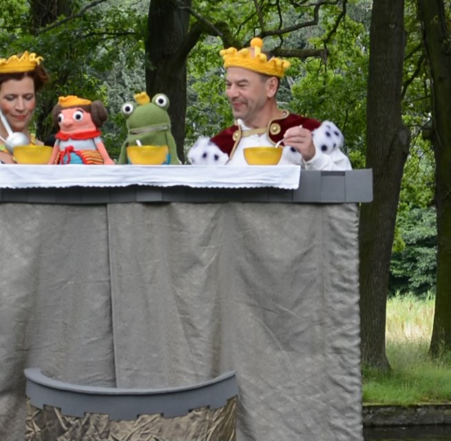 © Parktheater Edelbruch _Froschkönig.jpg © Parktheater Edelbruch _Froschkönig.jpg