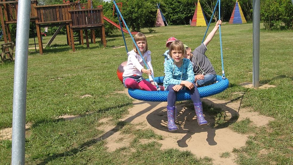 Szczególnie popularna jest huśtawka ptasie gniazdo, © Naturerlebnispark Gristow Szczególnie popularna jest huśtawka ptasie gniazdo, © Naturerlebnispark Gristow