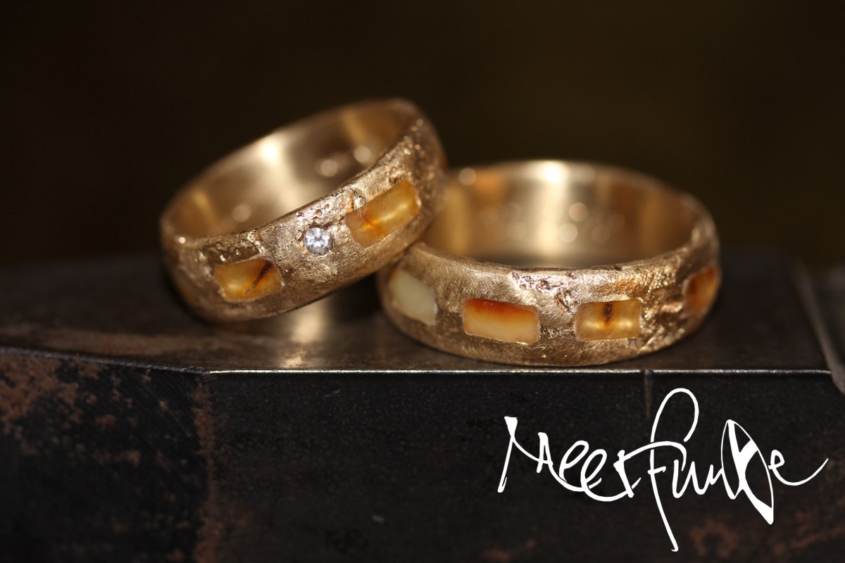 Selection jewelry collection // &copy; Bernsteinhaus