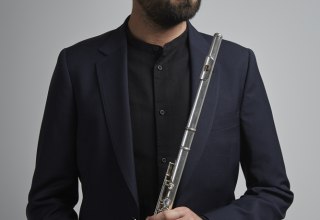 &copy; Christa Holka