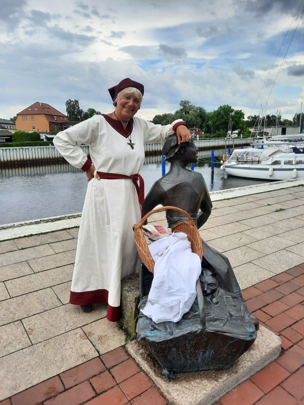 City tour with the "washerwoman" // &copy; Uta Sommer