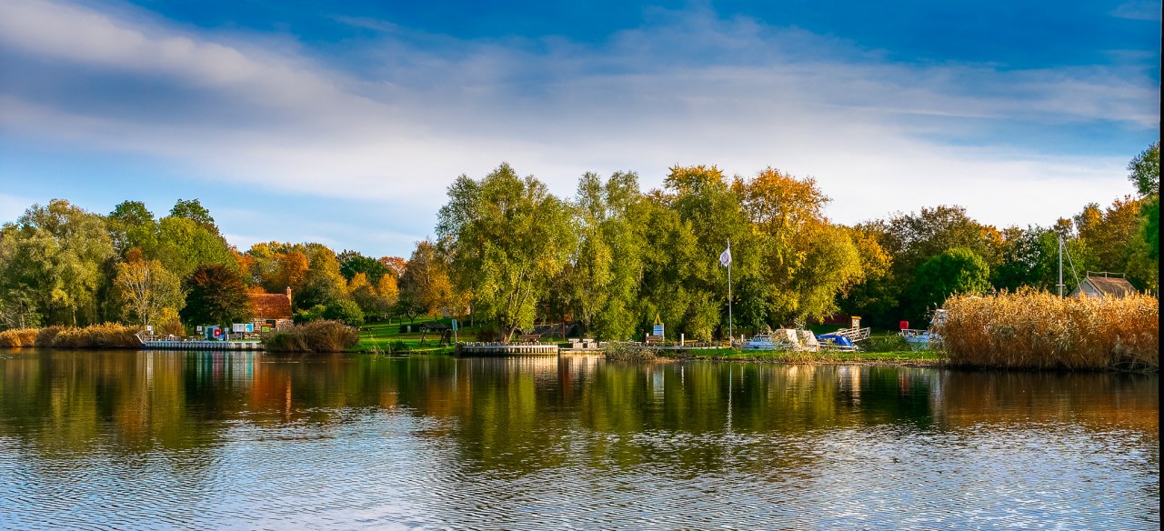 Stolpe haven aan het Peene Water wandel rustgebied Camping // © Tobias Oertel, Spantekow Stolpe haven aan het Peene Water wandel rustgebied Camping // © Tobias Oertel, Spantekow
