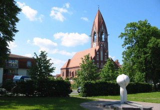 Maria-Rosenkranz-Königin-Kirche,
Katholische Kirche Demmin // © Hansestadt Demmin Maria-Rosenkranz-Königin-Kirche,
Katholische Kirche Demmin // © Hansestadt Demmin