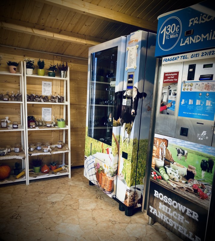 Binnenzicht van de boerderijwinkel // &copy; S.Kie&szlig;lich