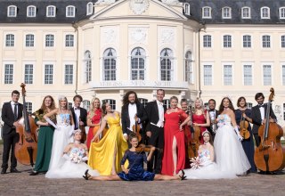 © Strauss Revue © Strauss Revue