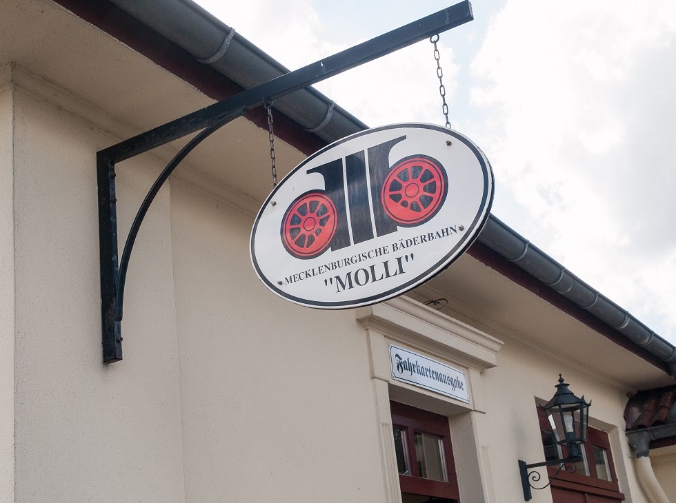 Molli logo bord, © Frank Burger