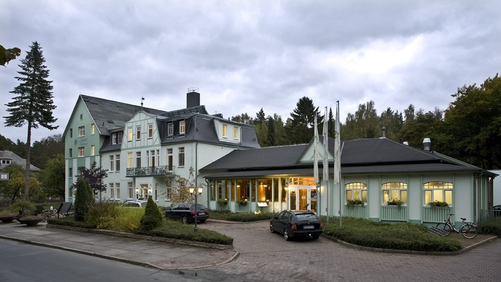 Vooraanzicht van Seehotel Ecktannen, © Mirko Runge Vooraanzicht van Seehotel Ecktannen, © Mirko Runge