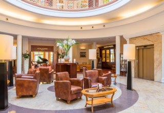 Herzlich Willkommen im KAISER SPA HOTEL ZUR POST // © Kaiserbad Bansin Hotelbetriebsgesellschaft mbH & Co. KG Herzlich Willkommen im KAISER SPA HOTEL ZUR POST // © Kaiserbad Bansin Hotelbetriebsgesellschaft mbH & Co. KG