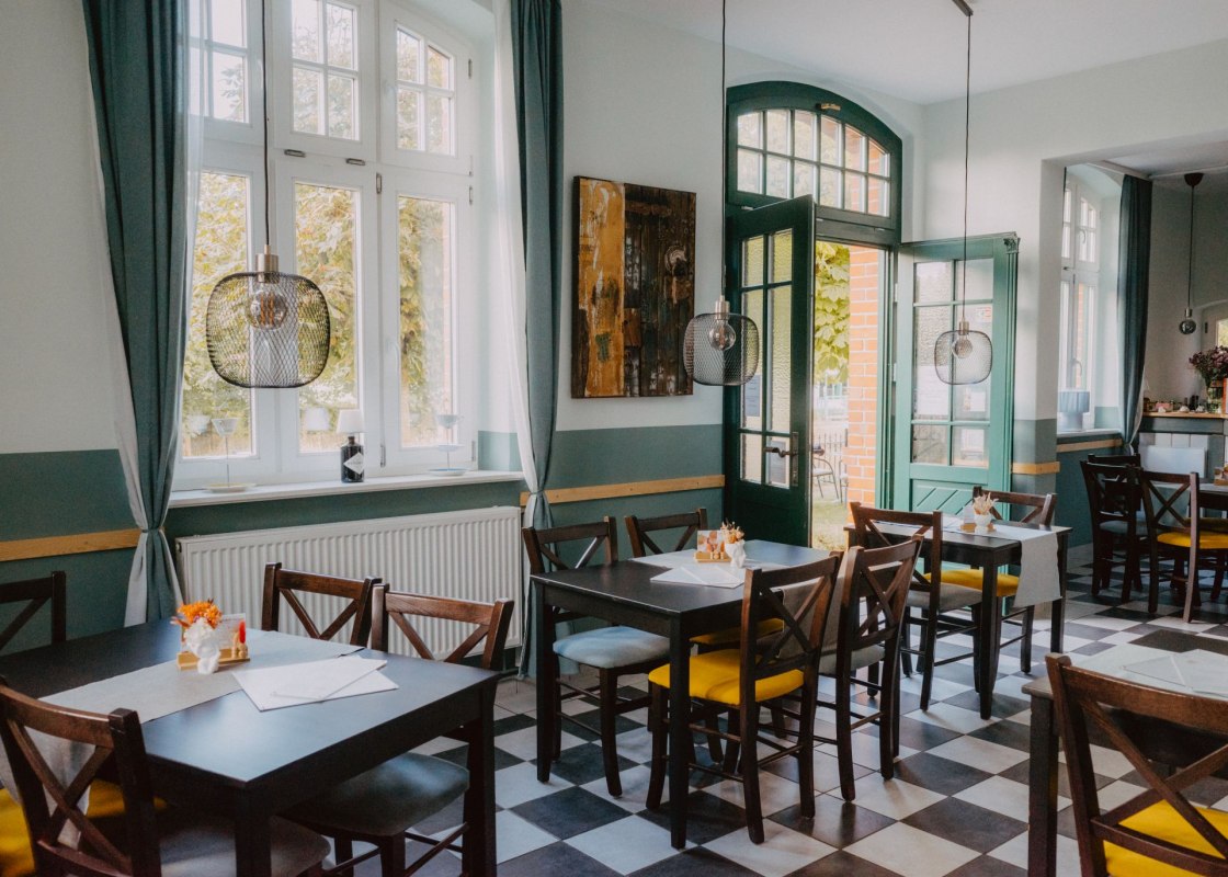 Caf&eacute; at Dargun station // &copy; Bahnhof Dargun