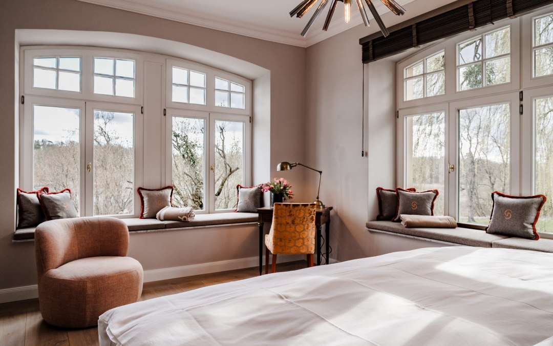 Ruime kamers met veel vrije ruimte, © Reset Hotel Groß Plasten / Finn Steen
