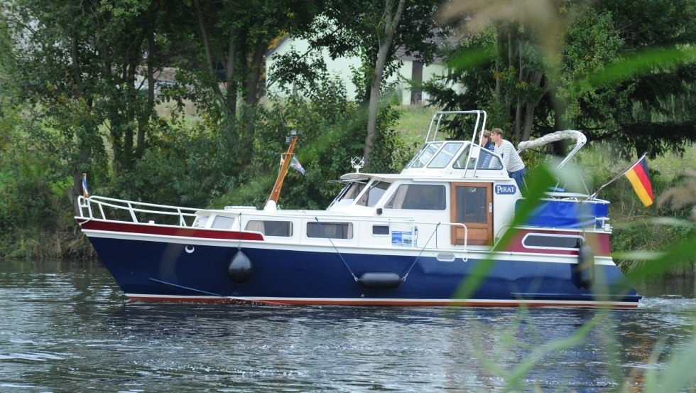 Met de woonboot op de waterweg Müritz-Elde-Stör, © TMV / Foto@Andreas-Duerst.de