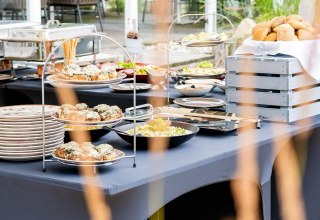 Buffet with fresh salads, © Strandhotel Ostseeblick