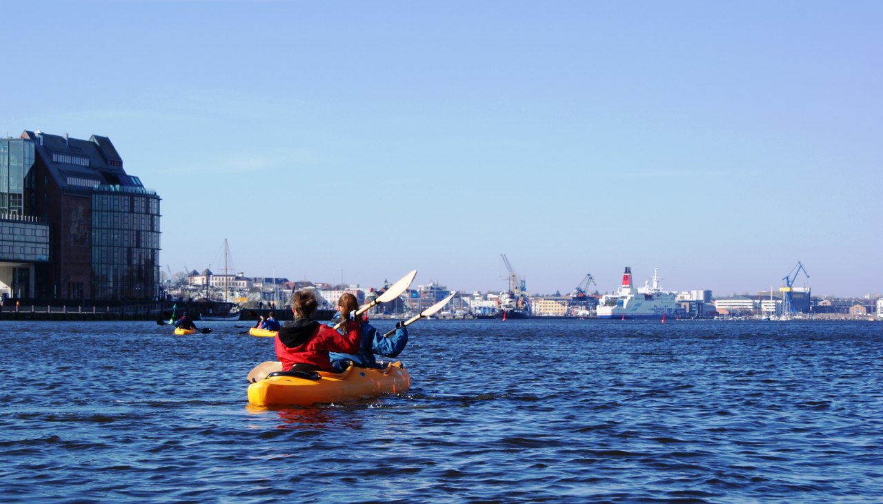 On to the city harbor, © Ronald Kley