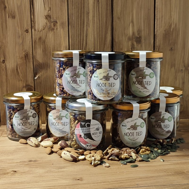 Nööt Gebonden - Nusszeitmanufaktur, © Robert von Leesen Nööt Gebonden - Nusszeitmanufaktur, © Robert von Leesen