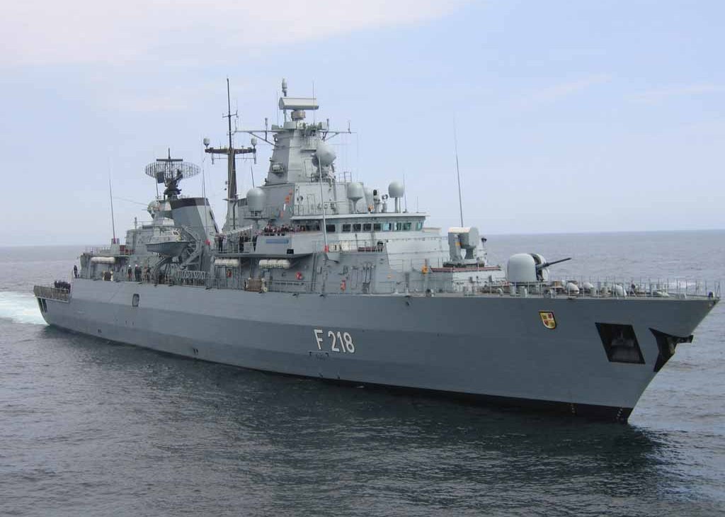 Fregat Mecklenburg-Vorpommern F218 in de Duitse Bocht, © Monsterxxl / CC BY-SA 3.0