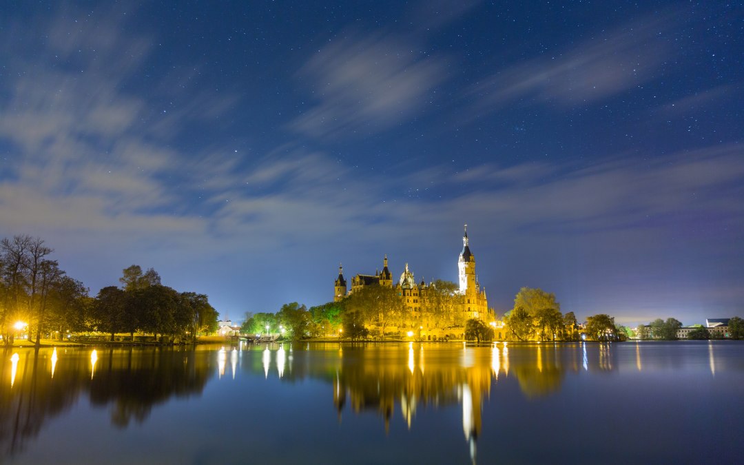 Schwerin_schloss_bei_nacht_beleuchtet_co_olbor, © Oliver Borchert