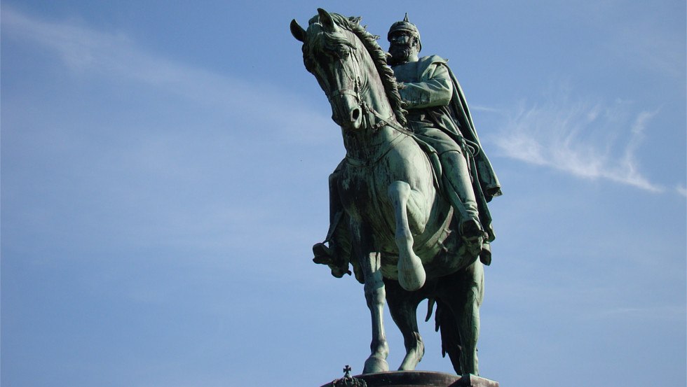 The equestrian statue in the palace garden, &copy; Tourismusverband Mecklenburg-Schwerin