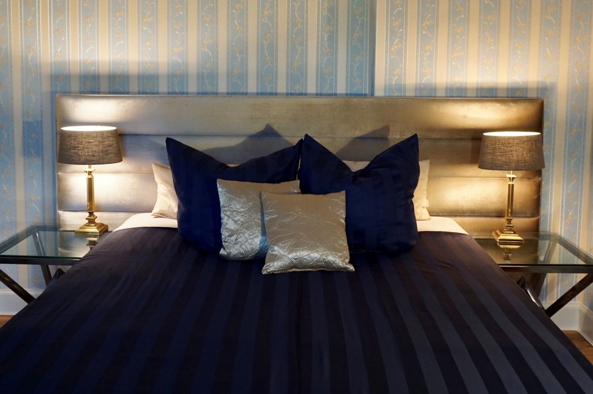 Bedroom in the Gevezin manor house // © Gutshaus Gevezin Bedroom in the Gevezin manor house // © Gutshaus Gevezin