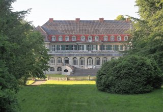 Winter garden facing south, wonderful even on rainy days // &copy; Jagdschloss Bellin
