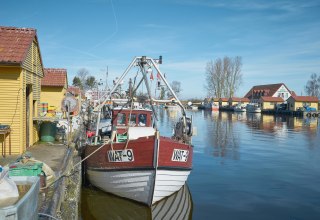 Fischerboote im Fischereihafen Freest // &copy; MV-T@pocha.de
