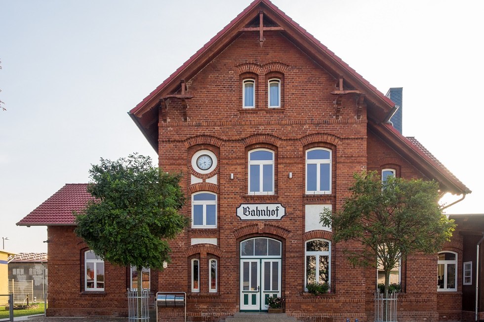 Rehna train station is located on the outskirts of the city center. // © Frank Burger Rehna train station is located on the outskirts of the city center. // © Frank Burger
