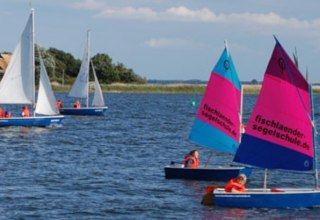 © Fischländer Segelschule