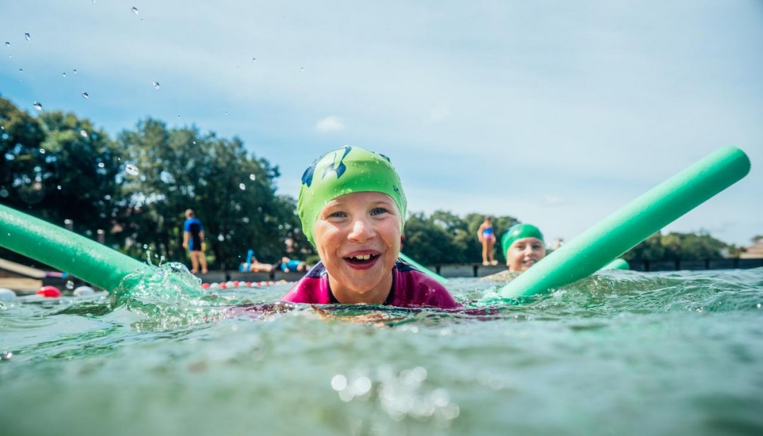 Zwemlessen voor kinderen in het Glambecker See zwemcentrum, © TMV/Gaensicke