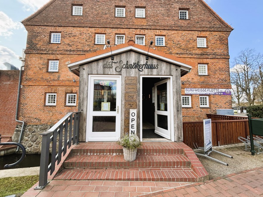 Front 3, © Waren (Müritz)-Information