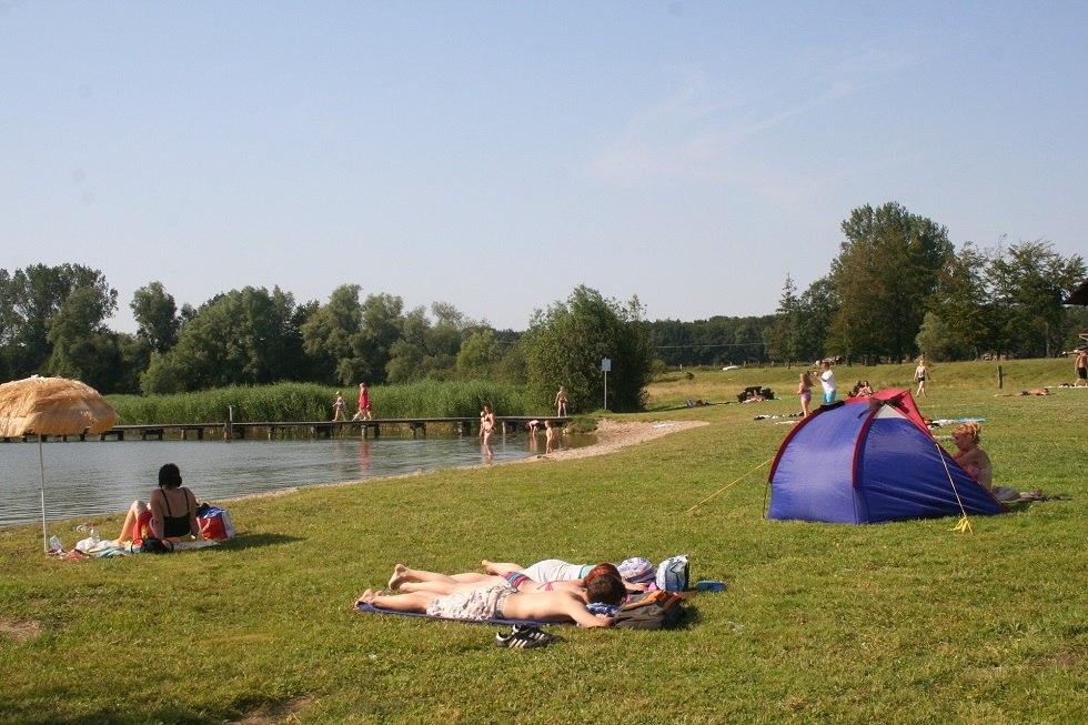 Trawnik do opalania na plaży, © Gemeinde Eixen