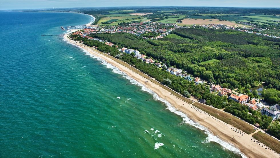 Kühlungsborn en zijn ideale surfplekken vanuit de lucht, © Touristik-Service-Kühlungsborn GmbH