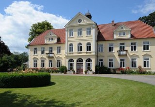 Manor house, &copy; Margit Wild